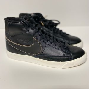 ❇️ Brand new Nike Blazers size 9 ❇️